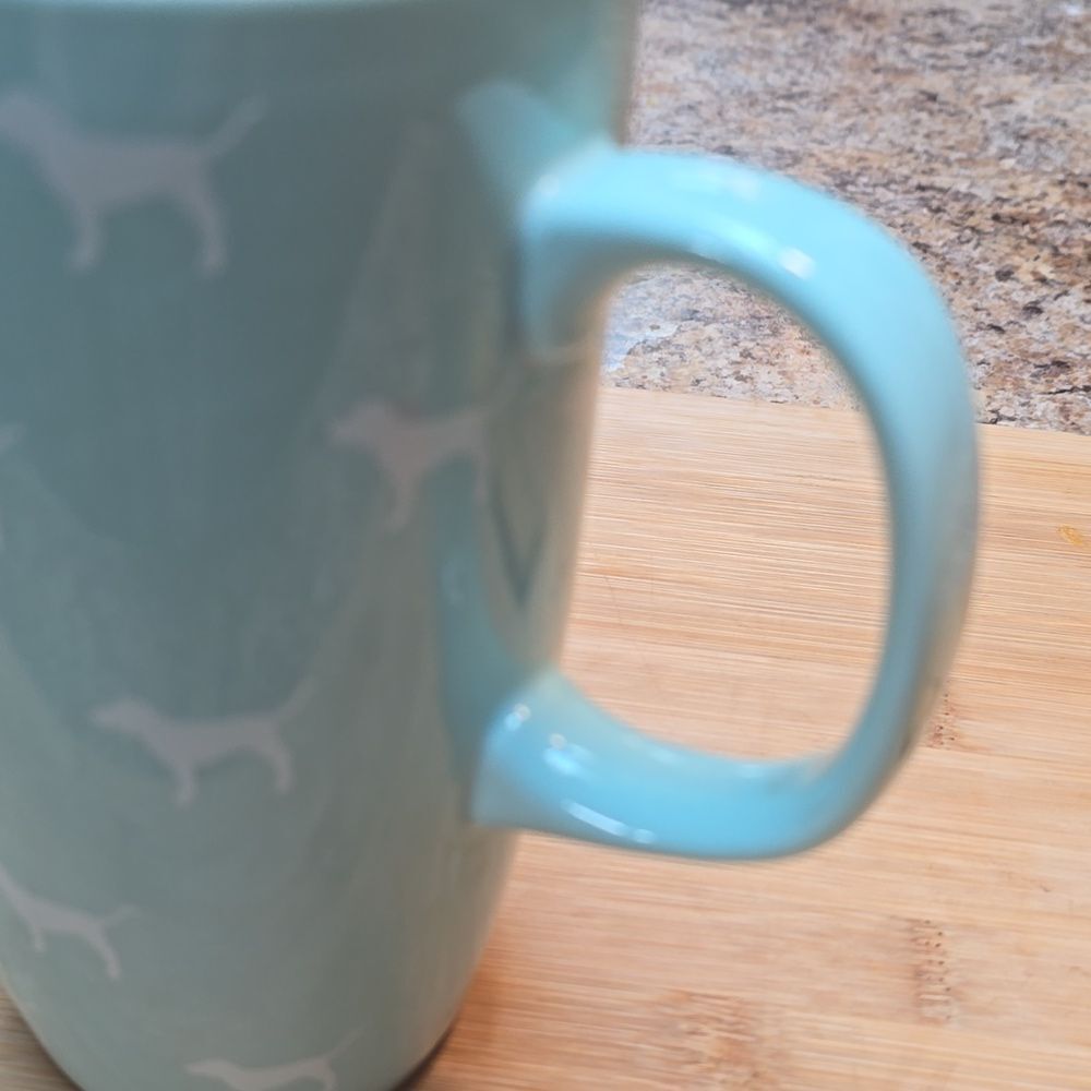 PINK Victoria’s Secret Tall Mug 23 oz – Blue Allover Dogs – Rare VS Fan Fav - Picture 4 of 8